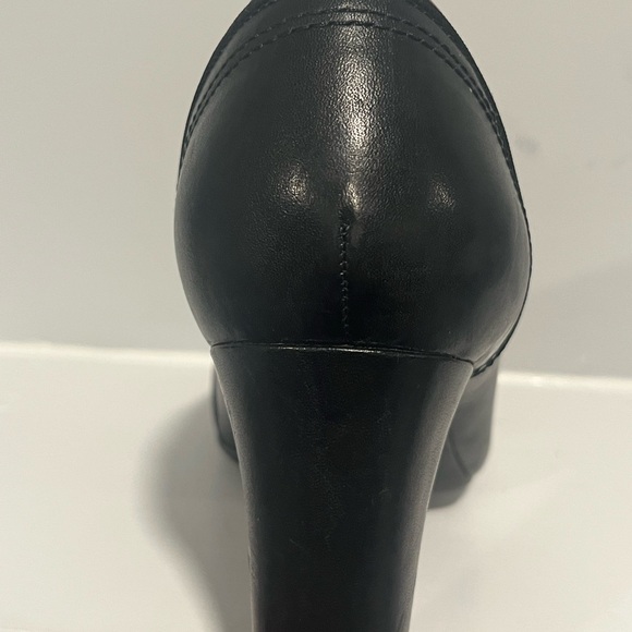 Clarks Women's Leather Artisan Tamryn Cider Pump β Size 9 Classic & Comfortable - Picture 4 of 16